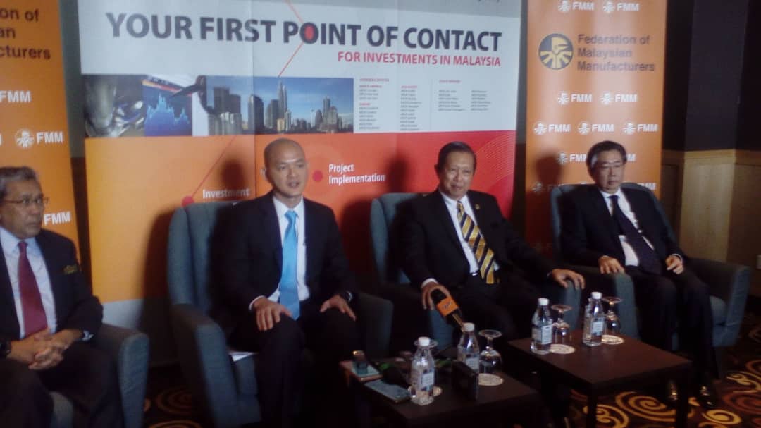 Ekonomi Perak Mampu Saingi Selangor, Pulau Pinang Jika Saya Kekal MB Pada 2008 – DS Nizar