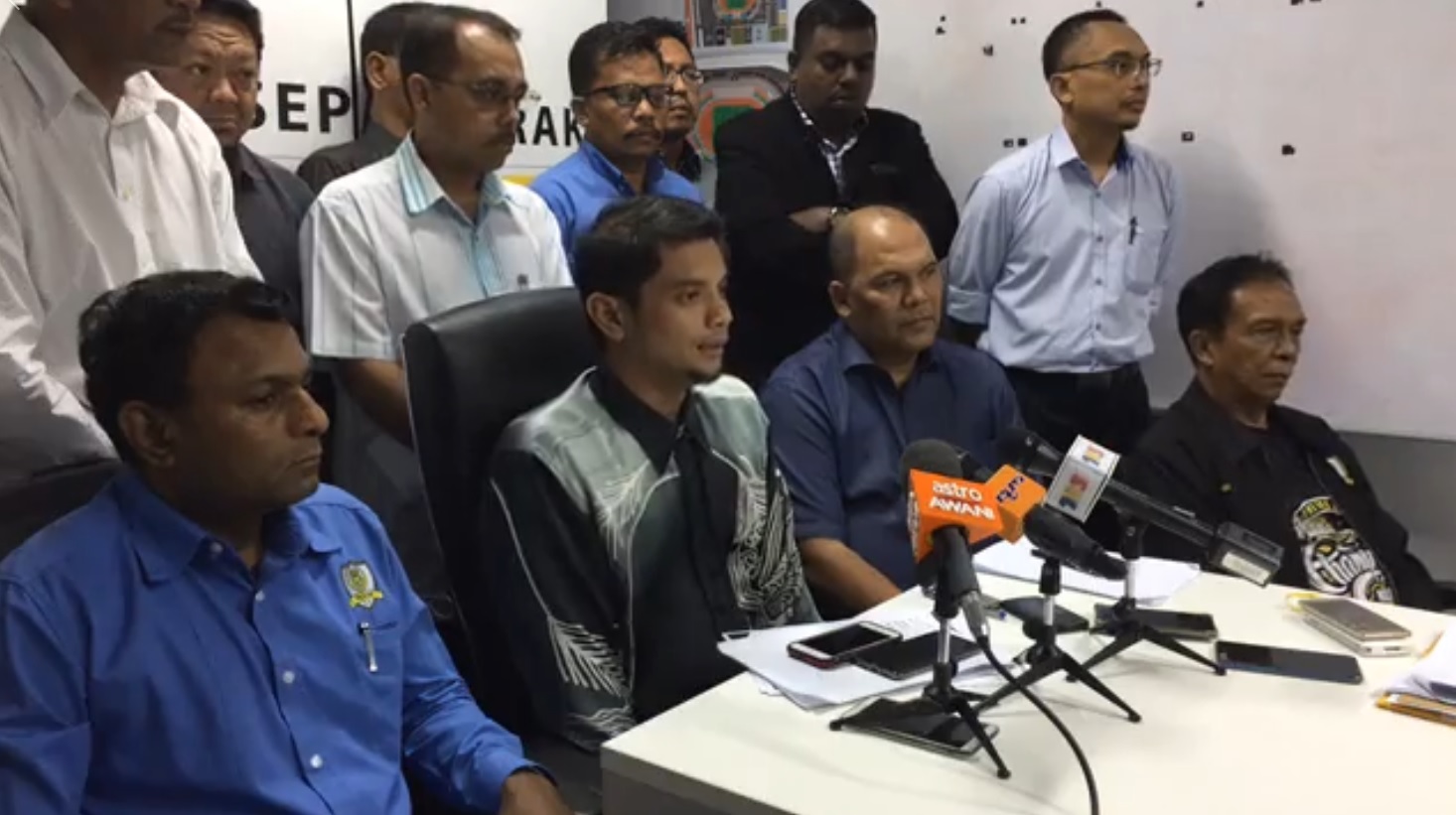Hasnul Akur Kehendak Penyokong The Bos Gaurus