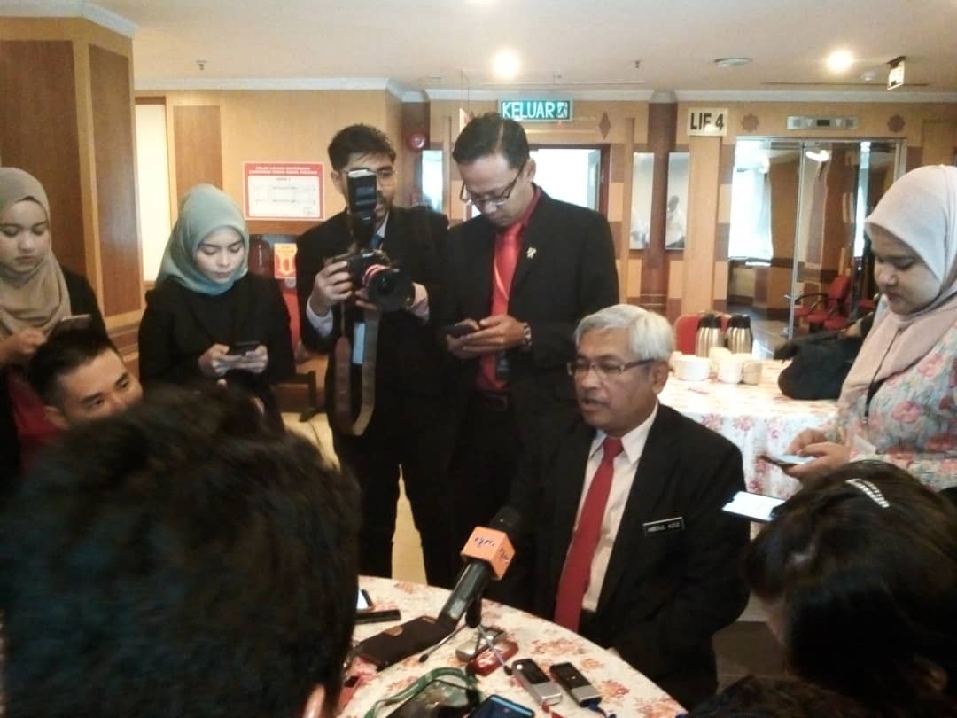 Tiada Plot Atau Usaha Singkirkan Menteri Besar Perak – Dr Aziz  
