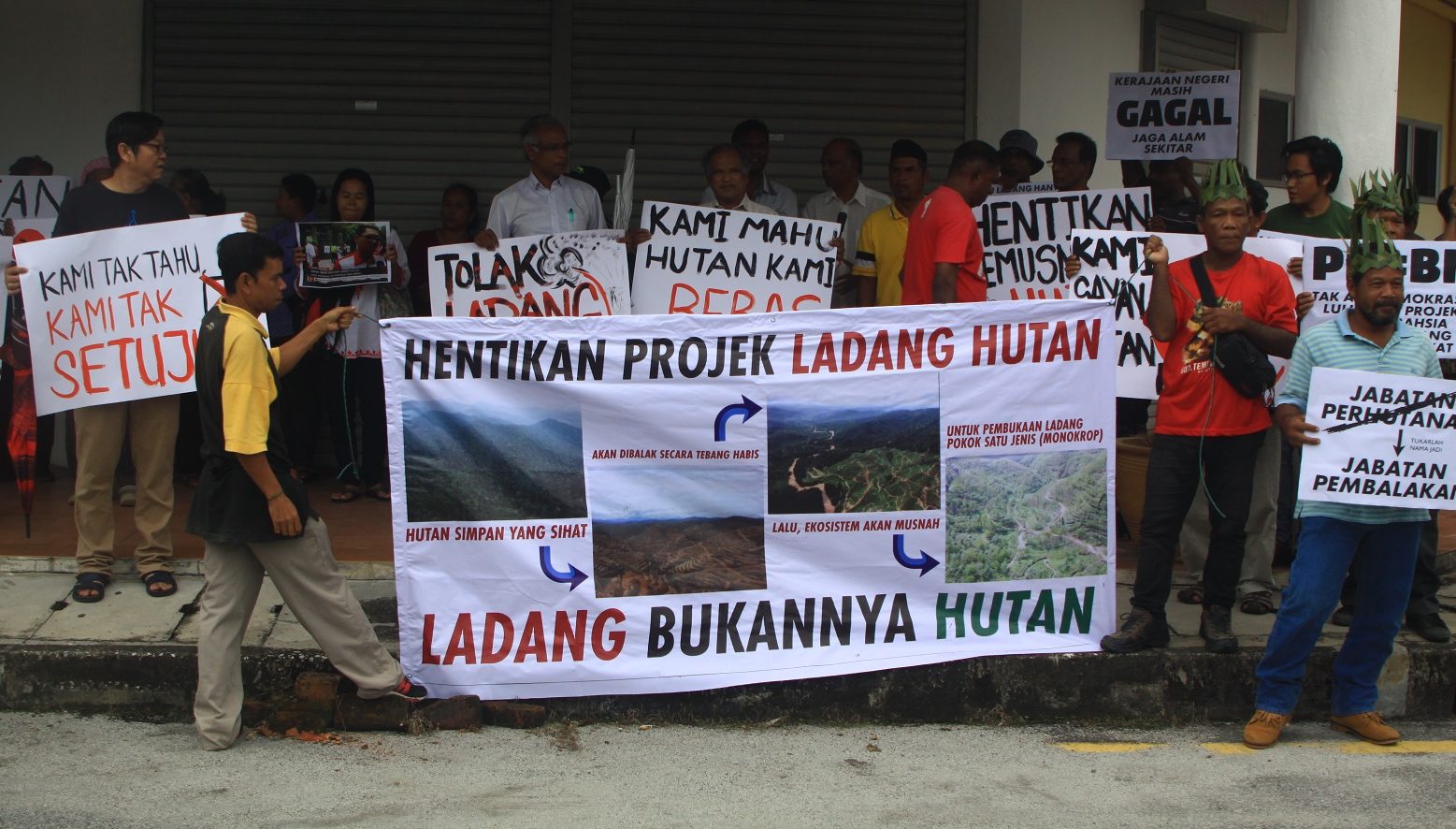 NGO Alam Sekitar dan Komuniti Orang Asli Serah Memo Bantah Projek Ladang Hutan